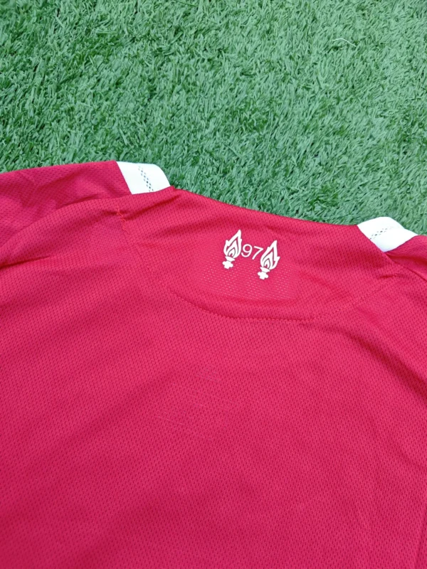 IMG_20260122_192540 Camiseta de Liverpool titular 25/26